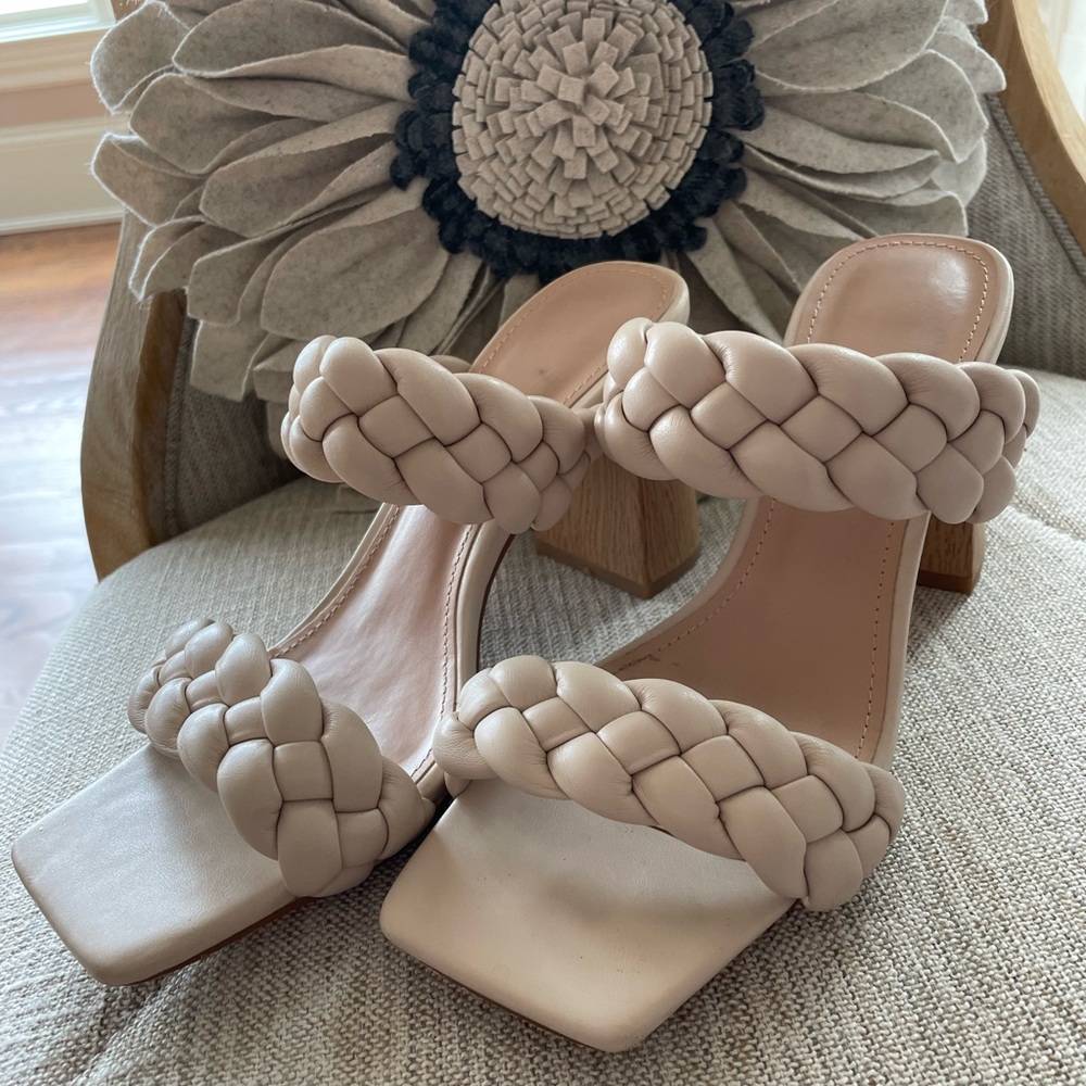 Beautiful trendy dress slides